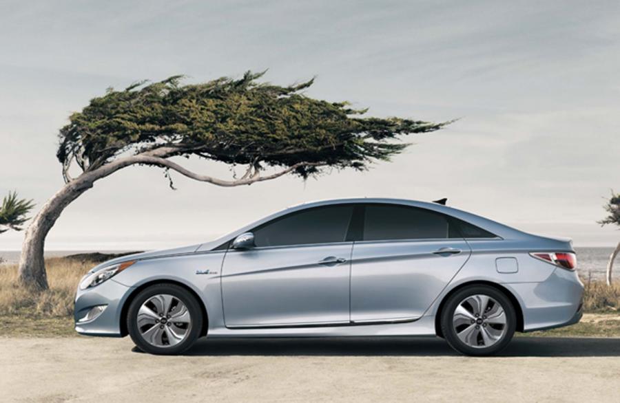  Hyundai Sonata Hybrid 2013 года  (фото 4 из 5)